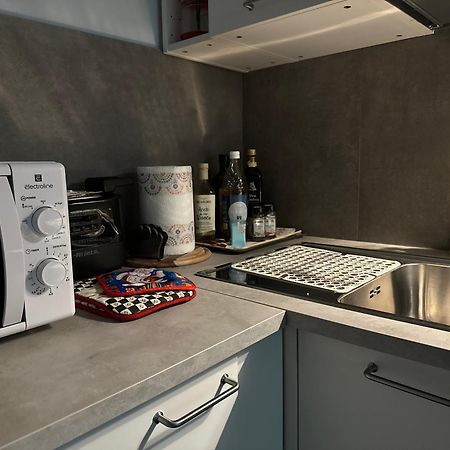 Casa Susanna - Delizioso Piano Terra, Centralissimo, Superservito, Tranquillo, Appena Fuori Ztl Parcheggio Libero Терні Екстер'єр фото